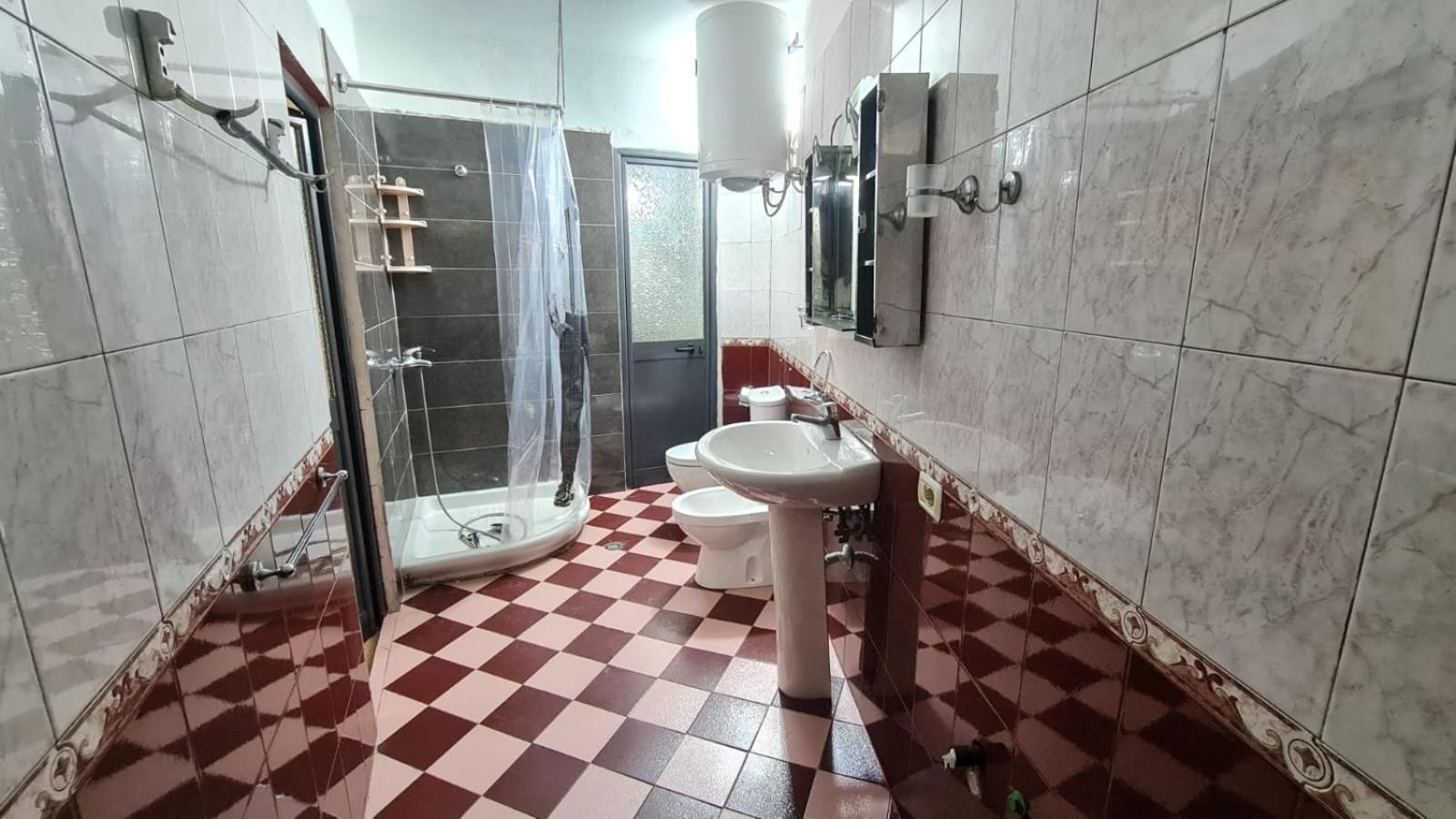 Calmly, Spacious Apartment Next To Usa Embassy 地拉那 外观 照片