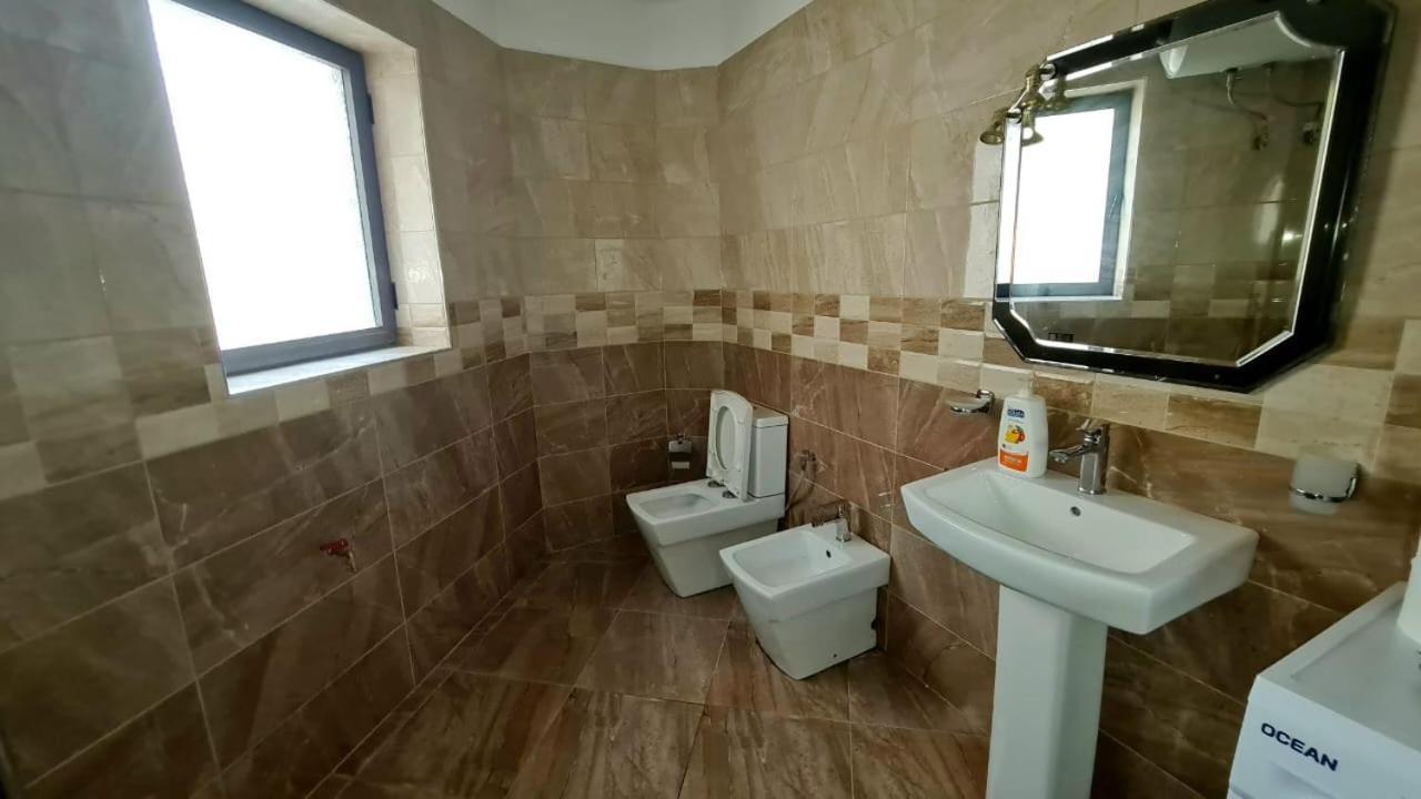Calmly, Spacious Apartment Next To Usa Embassy 地拉那 外观 照片