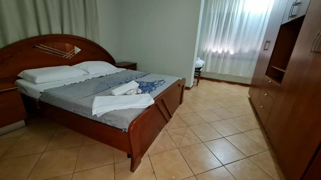 Calmly, Spacious Apartment Next To Usa Embassy 地拉那 外观 照片