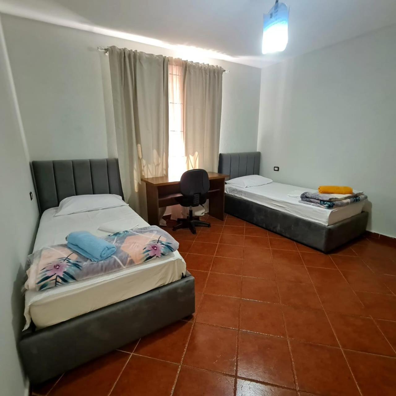 Calmly, Spacious Apartment Next To Usa Embassy 地拉那 外观 照片