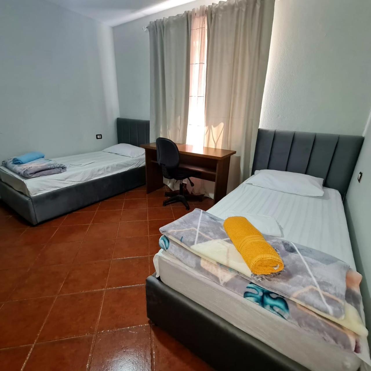 Calmly, Spacious Apartment Next To Usa Embassy 地拉那 外观 照片